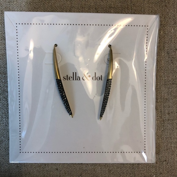 Stella & Dot New Moon Earrings - New in Box - Picture 1 of 5